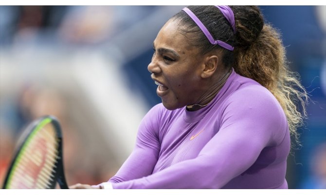 Serena Williams, anne olduktan sonra ilk şampiyonluğuna ulaştı