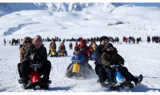 Erciyes hafta sonu 53 kentten 90 bin kişiyi ağırladı