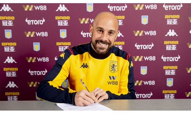 Aston Villa kaleci Reina'yı kiraladı