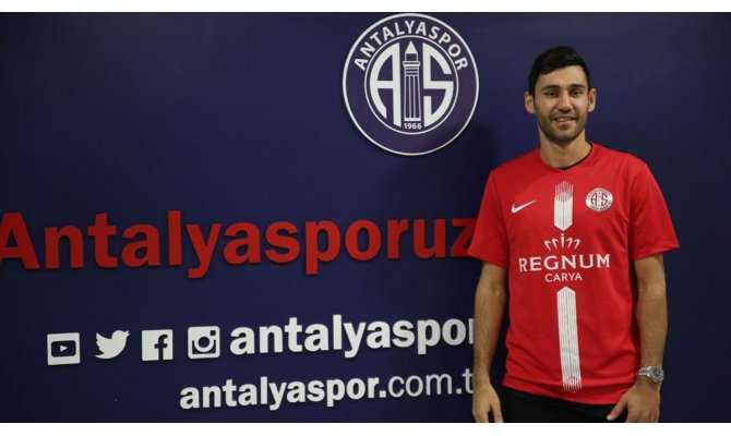 Antalyaspor Veysel Sarı'yı transfer etti