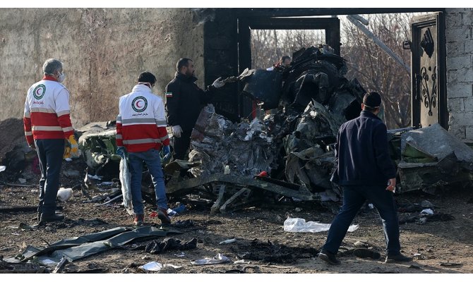 İran Ukrayna uçağının iki füzeyle vurulduğunu doğruladı