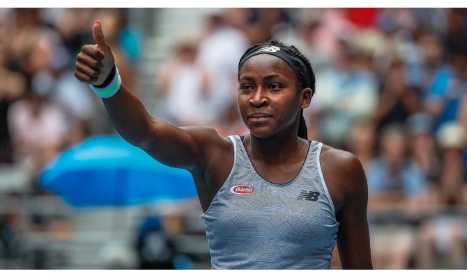 15 yaşındaki Gauff, Avustralya Açık'ta son şampiyon Osaka'yı eledi