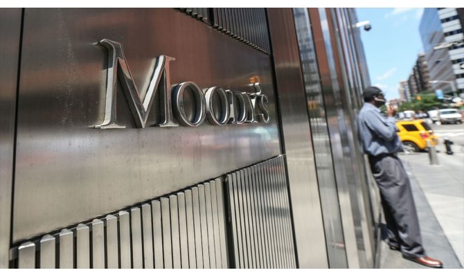 Moody’s: İngiltere ile AB arasında gevşek bağlar ekonomik temeli zayıflatır