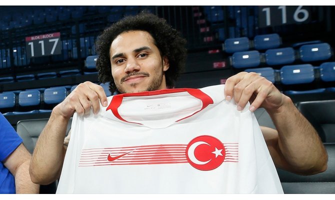 Shane Larkin A Milli Basketbol Takımı'nda oynayacak