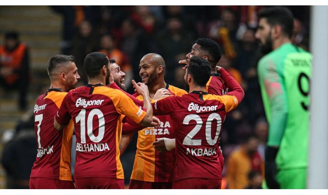 Galatasaray galibiyet serisine Kayserispor önünde devam etti