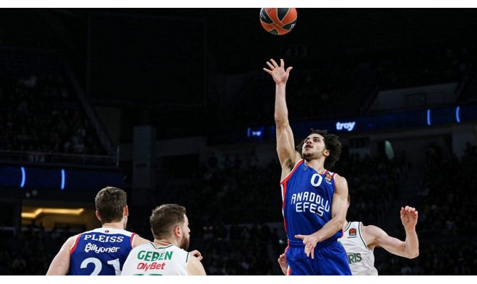 Anadolu Efes, Zalgiris'i mağlup etti