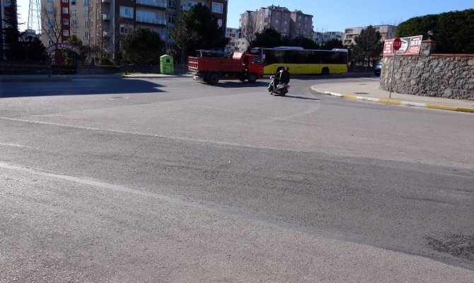 Pendik’te servis minibüsü okula giden çocuğu ezdi