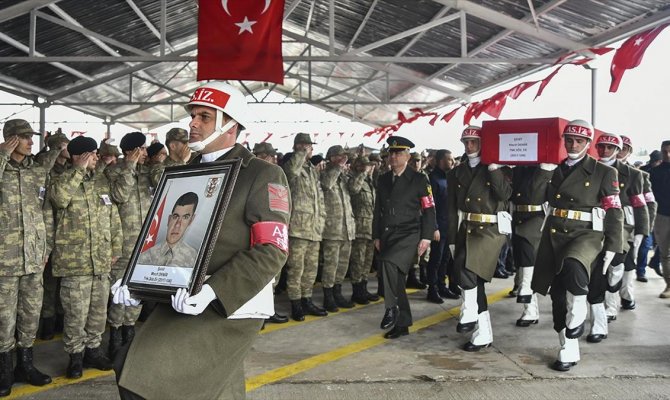 İdlib şehidi Tankçı Sözleşmeli Er Mecit Demir son yolculuğuna uğurlandı