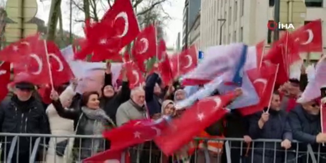 Brüksel’de Türklerin coşkulu bekleyişi