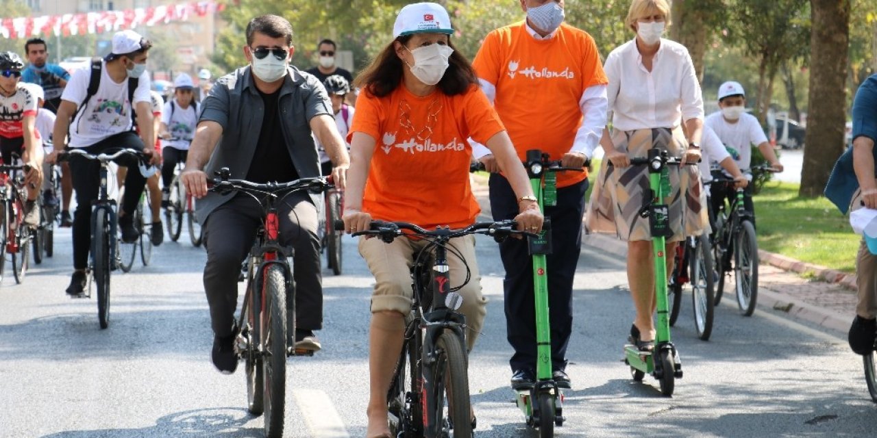 Kahramanmaraş’ta 7’den 70’e binlerce kişi pedal çevirdi