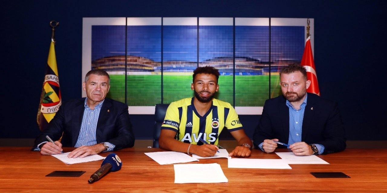 Nazım Sangare resmen Fenerbahçe'de