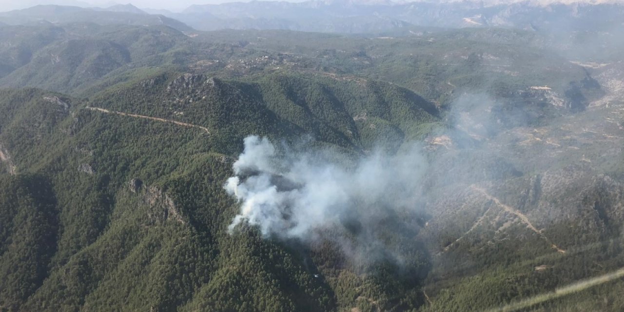 Antalya’daki yangında 10 hektarlık orman yandı