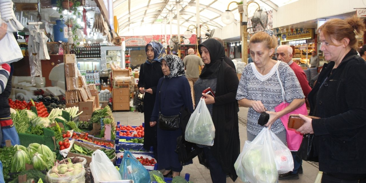 Perakende satış hacmi yıllık yüzde 5,8 arttı