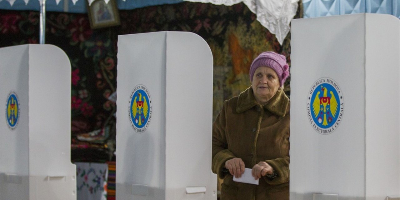 Moldova'da yarın halk ikinci kez sandık başına gidiyor