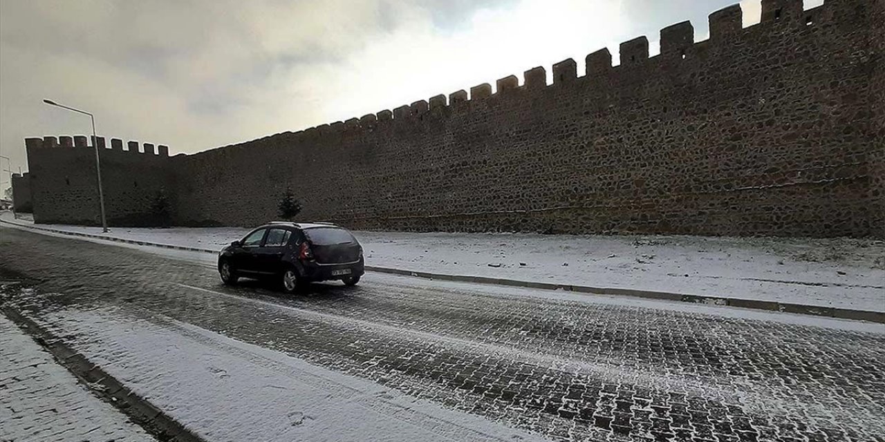 Meteorolojiden sağanak ve kar uyarısı