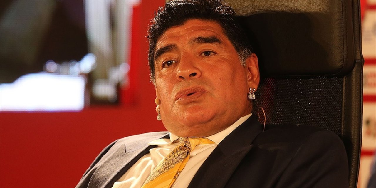 Maradona'nın vefatı İtalyan basınında: Hoşça kal 10 numara