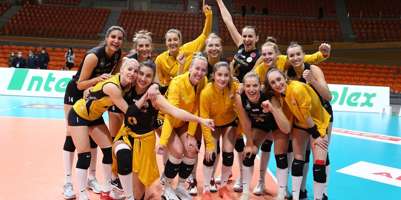 VakıfBank, Bulgaristan'dan üçte üçle dönüyor