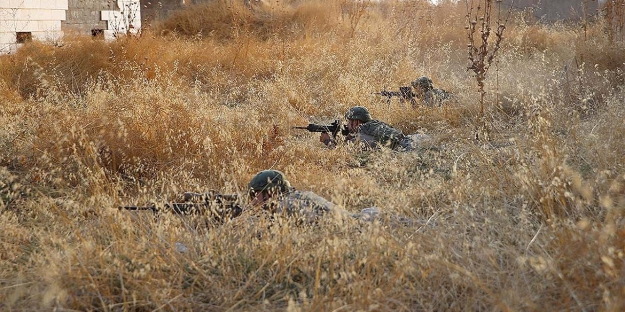 Zeytin Dalı bölgesine taciz atışı yapan 4 PKK/YPG’li terörist etkisiz hale getirildi