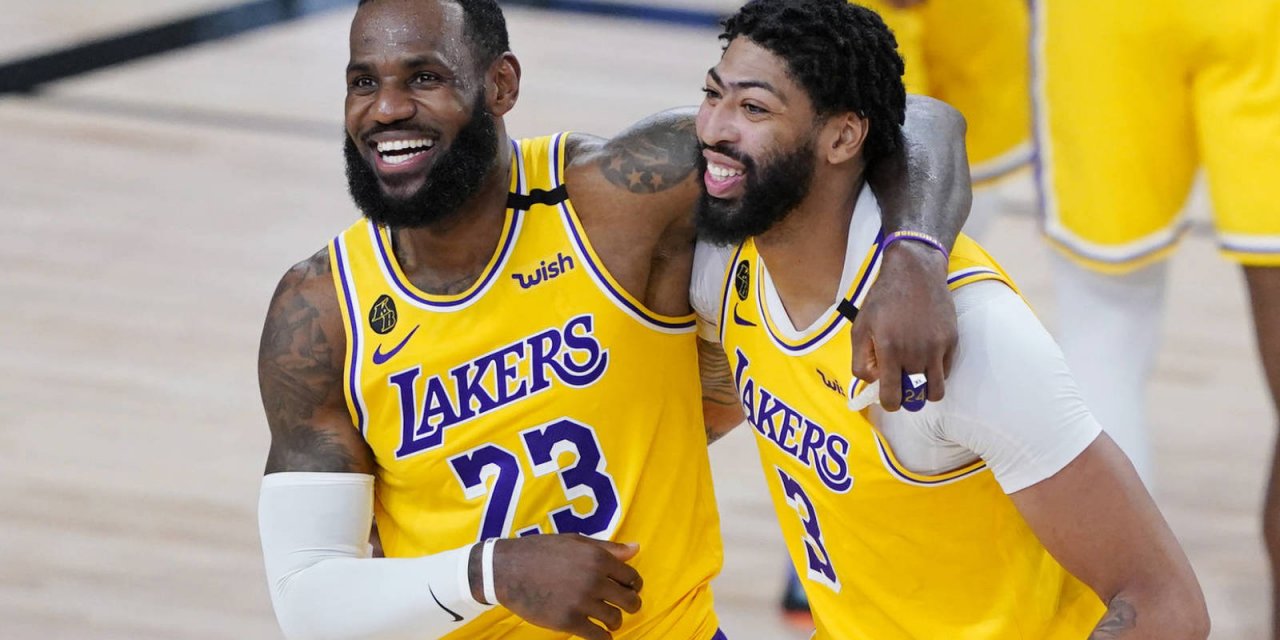 Lakers yıldız oyuncuları LeBron James ve Anthony Davis ile sözleşme yeniledi