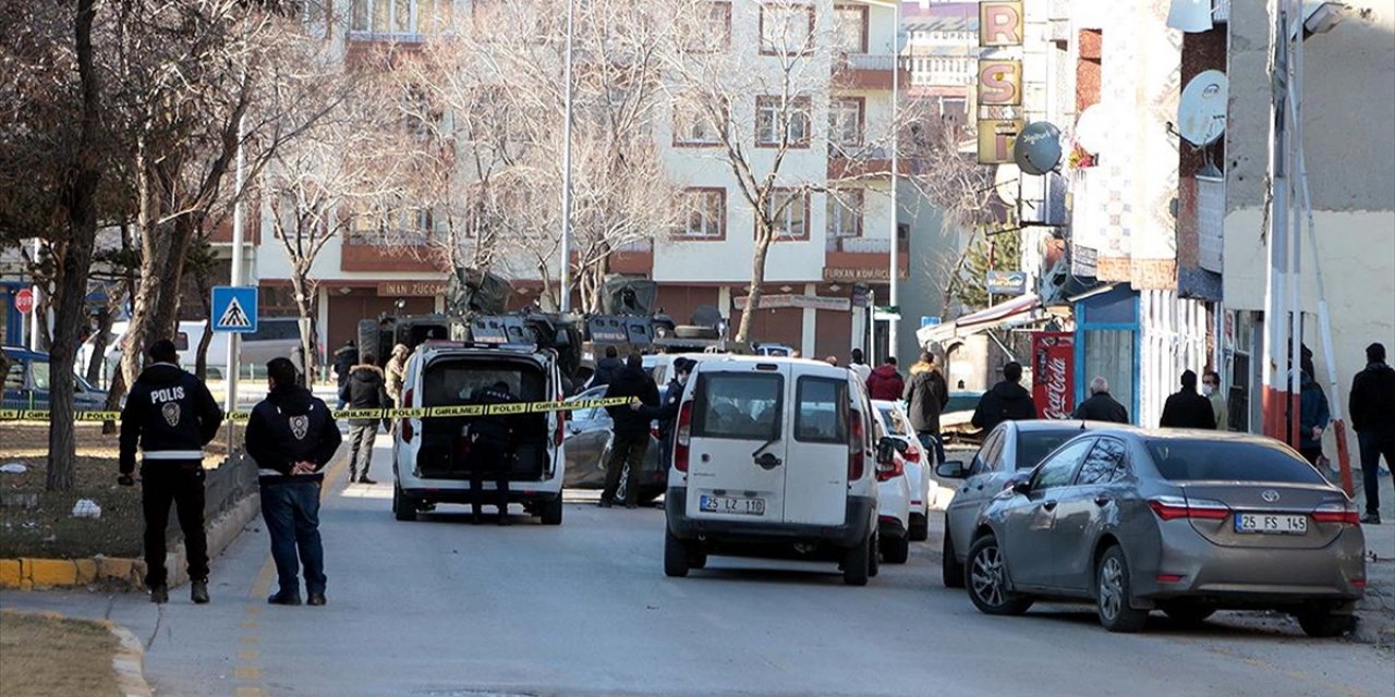 Eşi ve çocuklarını silahla vurup polisten kaçmaya çalışan zanlı yaralı yakalandı