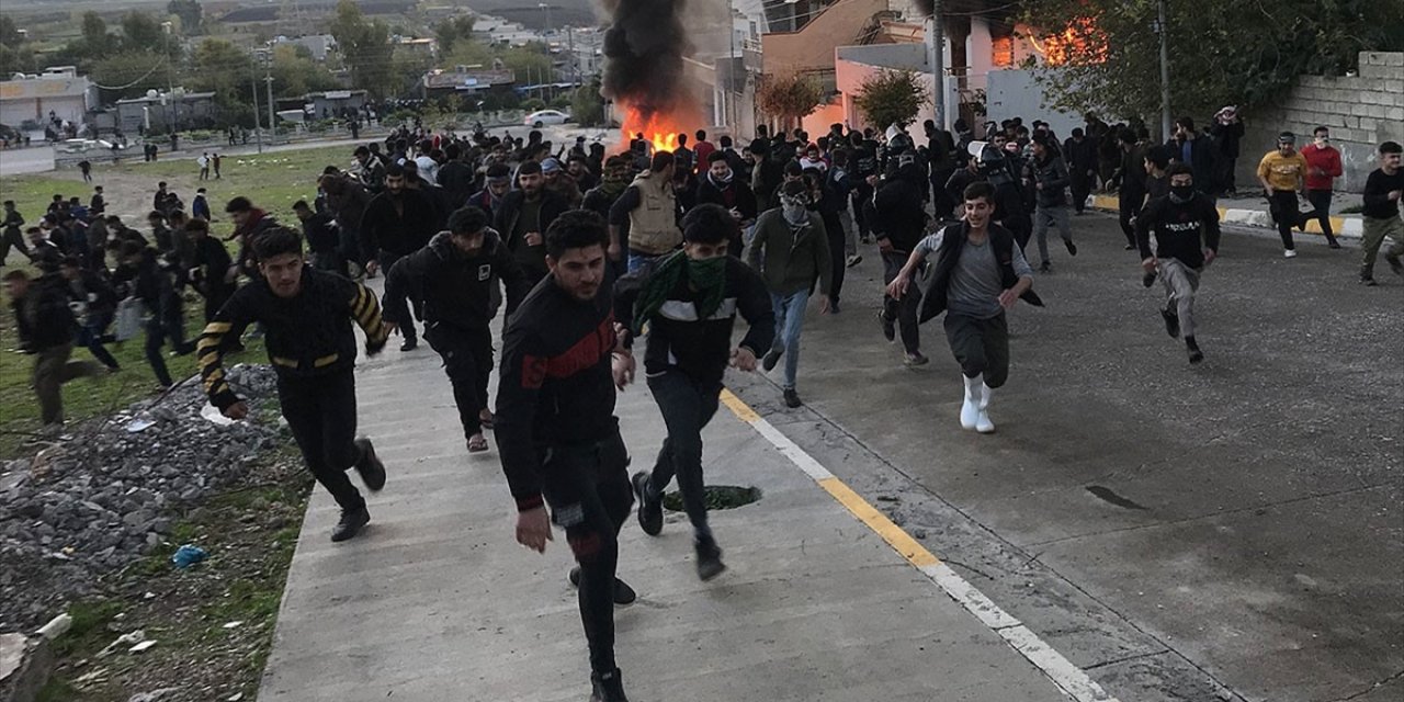 Süleymaniye'de IKBY hükümetinin protesto edildiği gösterilerde açılan ateş sonucu 1'i çocuk 2 kişi öldü