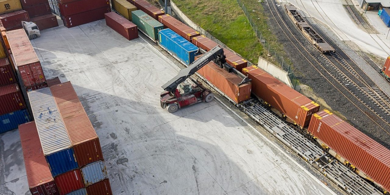 Türkiye'den Çin'e gidecek ikinci ihracat yük treni de yola çıktı