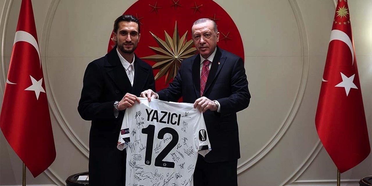 Cumhurbaşkanı Erdoğan Milli Futbolcu Yusuf Yazıcı'yı kabul etti