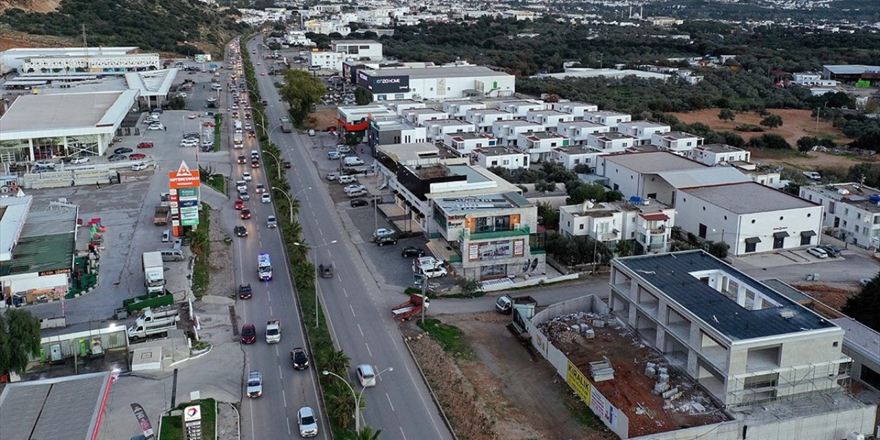 Muğla ve turistik ilçelerinde meydanlara girişlere izin verilmeyecek