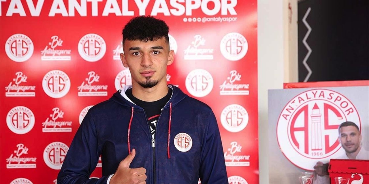 Antalyaspor'un genç futbolcusu Gökdeniz Bayrakdar'ın hayali gol krallığı