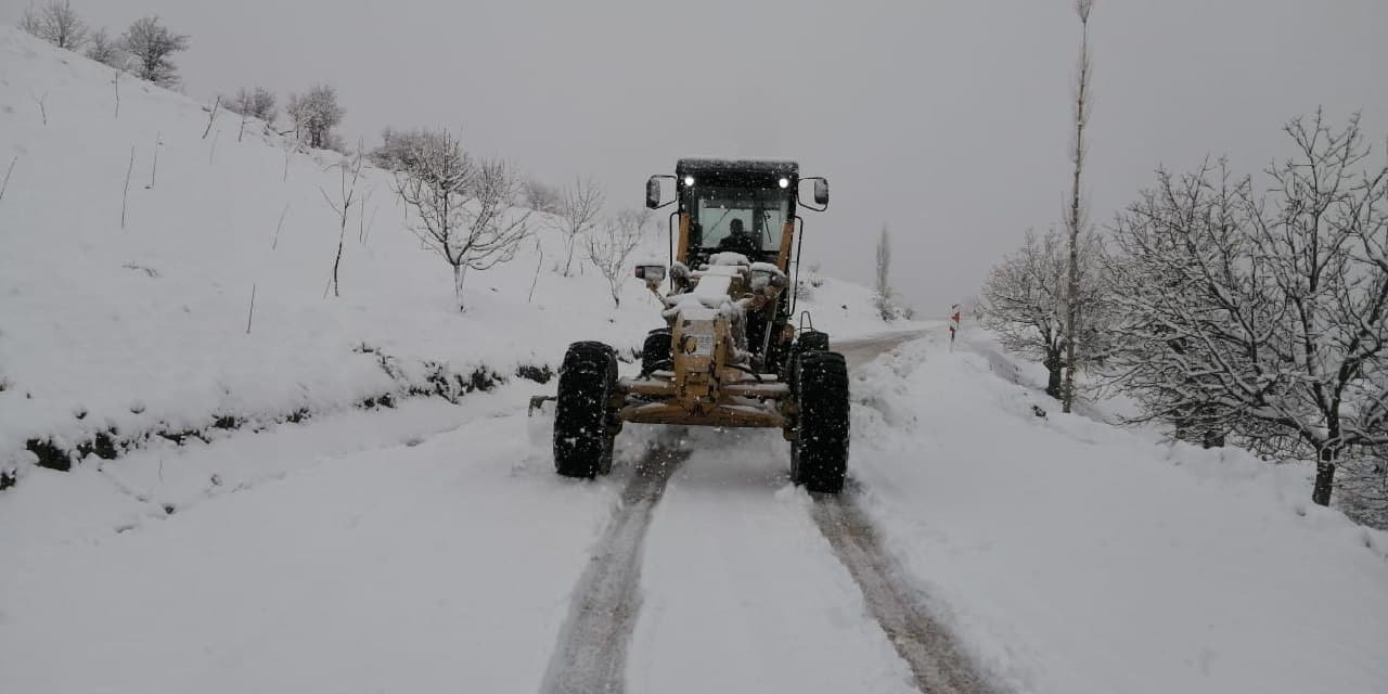 Kahramanmaraş’ta karla mücadele! Ekipler 7/24 görevde