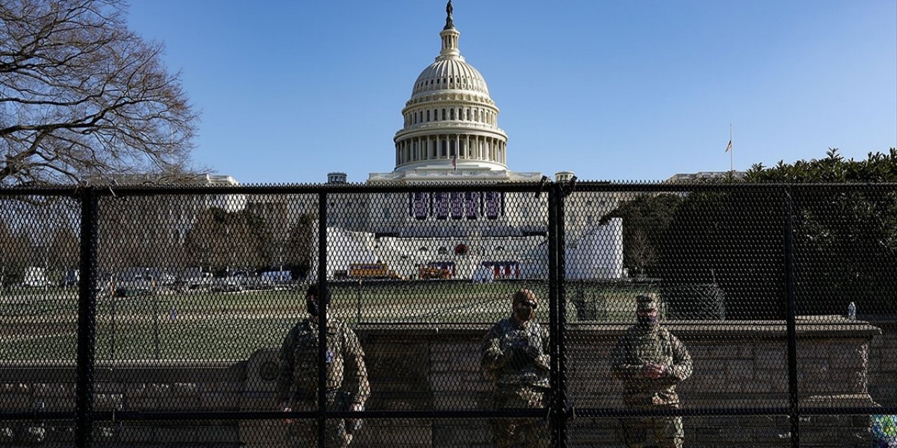 ABD'de 6 Ocak Kongre baskınının ardından Trump dönemi siyasi krizle bitiyor