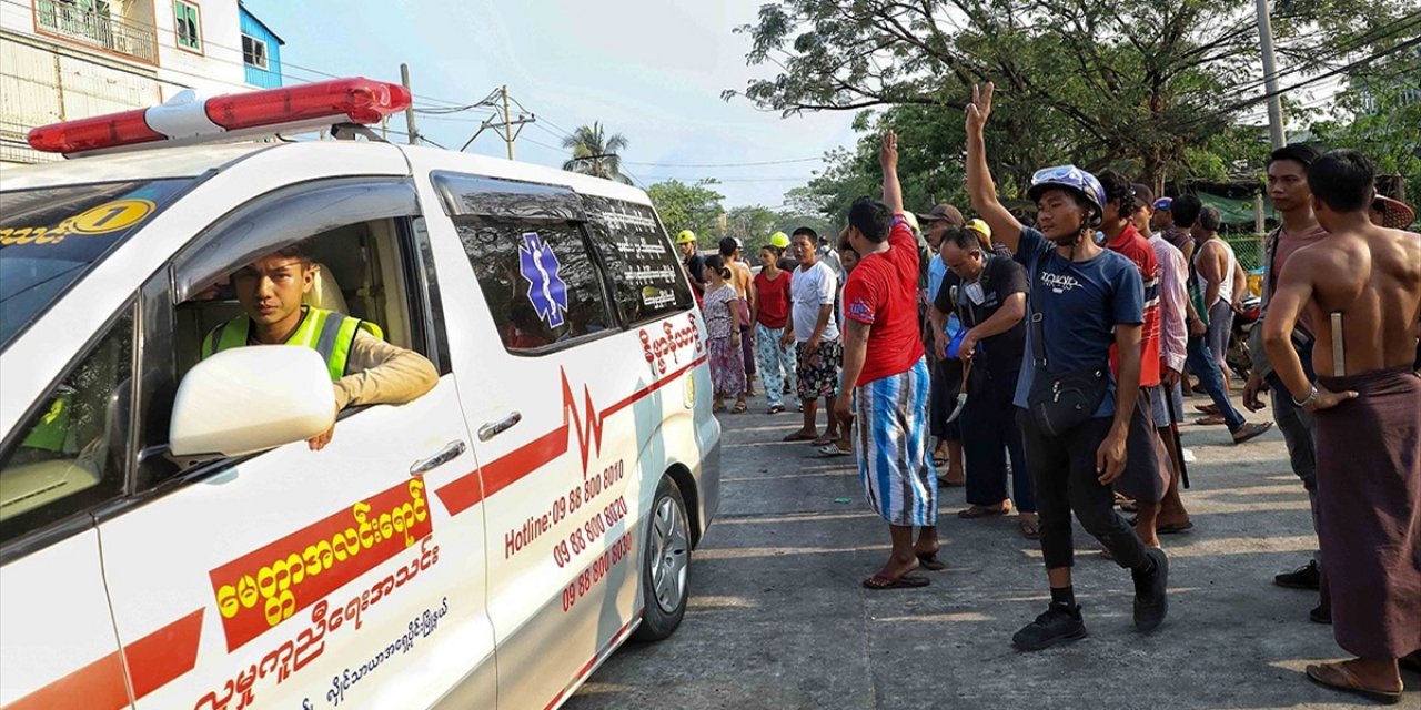 Myanmar'da darbe karşıtı protestolarda ölenlerin sayısı 320'ye çıktı