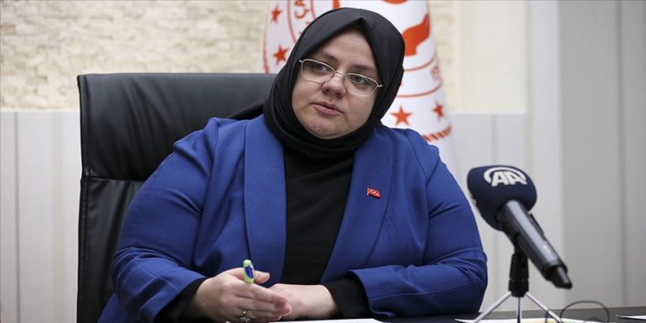 Bakan Zehra Zümrüt Selçuk: Engelli vatandaşlar Türk İşaret Dili tercümanı eşliğinde resmi dairelerde işlerini halledecek