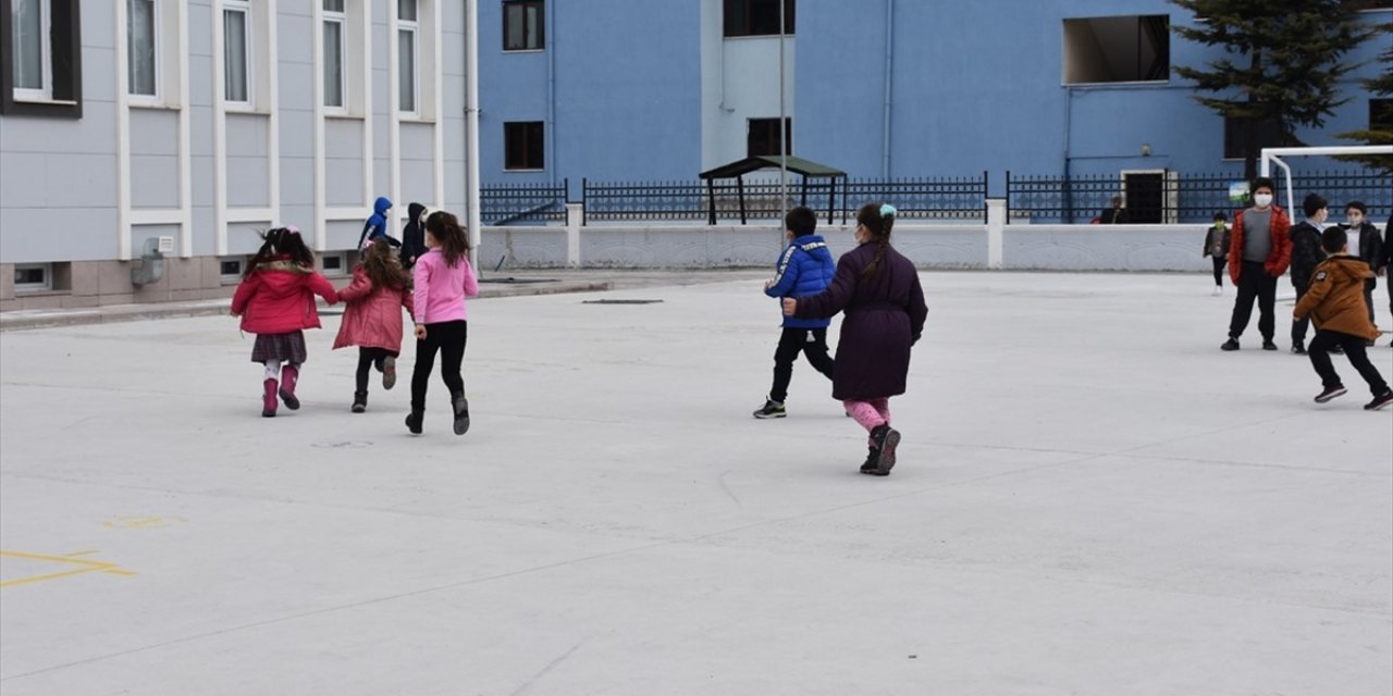 Ankara'da eğitim ve öğretimle ilgili mevcut uygulama devam edecek