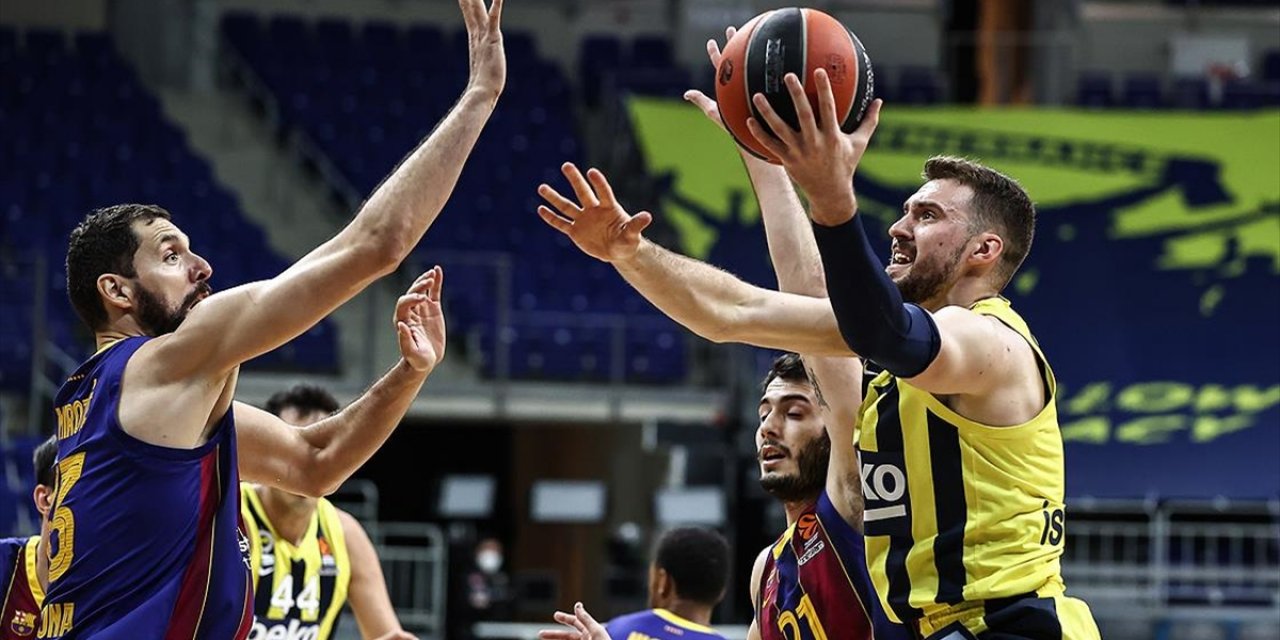 Fenerbahçe Beko Barcelona'ya mağlup