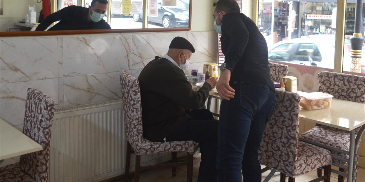 Restoran işletmecilerinden 'müşteri ve çalışanlar için aşı zorunluluğu' talebi