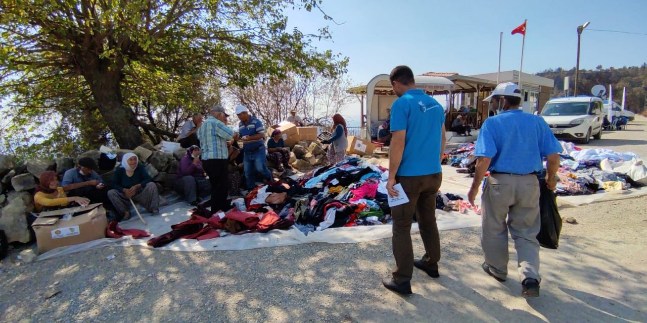 Gönül Elçisi Derneği, Manavgat’ta Yaraları sarmaya yardımcı oluyorlar