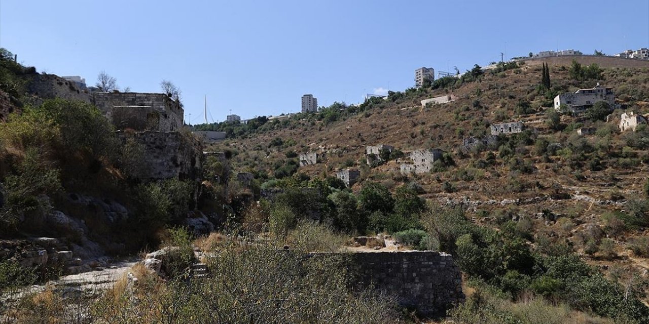 İsrail Nekbe'nin izlerini taşıyan Filistin kasabasını ortadan kaldırmayı planlıyor