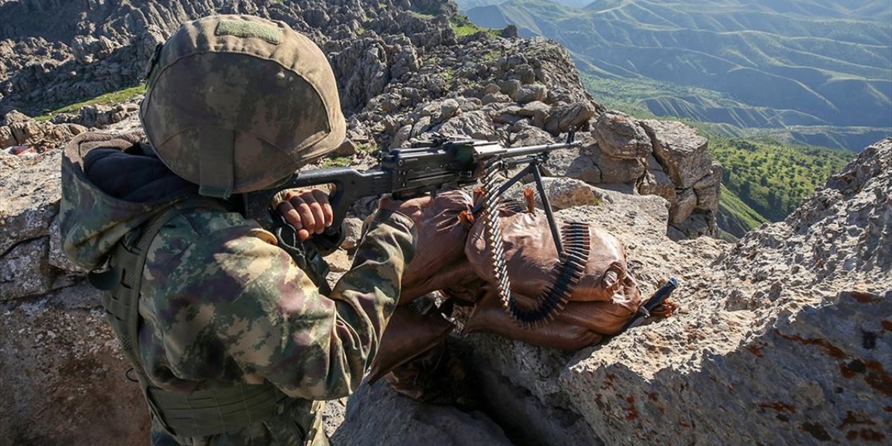 Barış Pınarı Bölgesi'ne saldırı girişiminde bulunan 5 terörist etkisiz hale getirildi