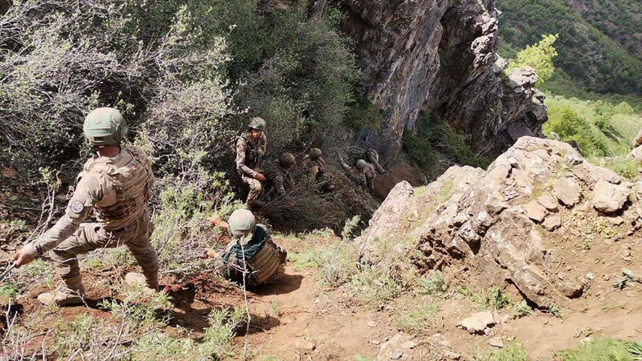 Irak'ın kuzeyinde son 2 günde 13 PKK'lı terörist etkisiz hale getirildi