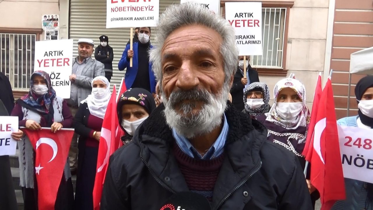 80 yaşındaki baba ve damadı 12 yaşındayken kaçırılan Helin için evlat nöbetine katıldı