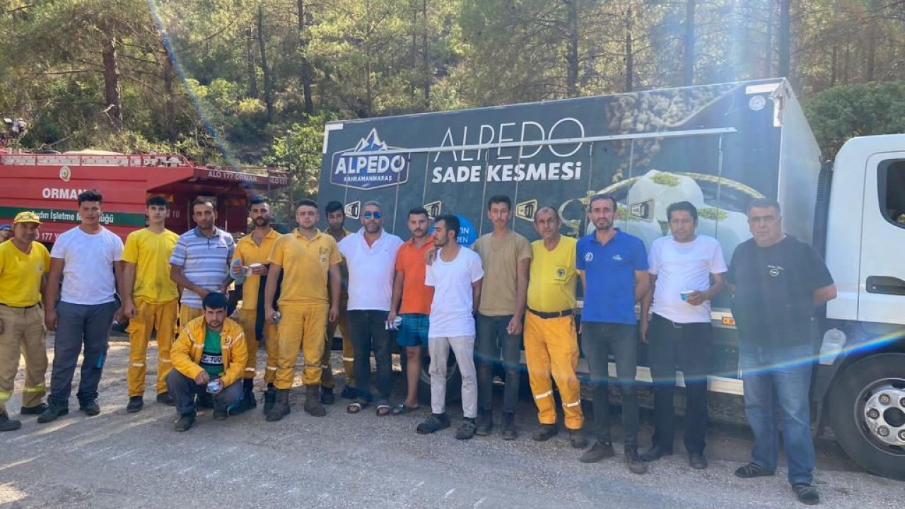 Alpedo yangın bölgesinde Marmaris’te kahramanlara dondurma dağıttı