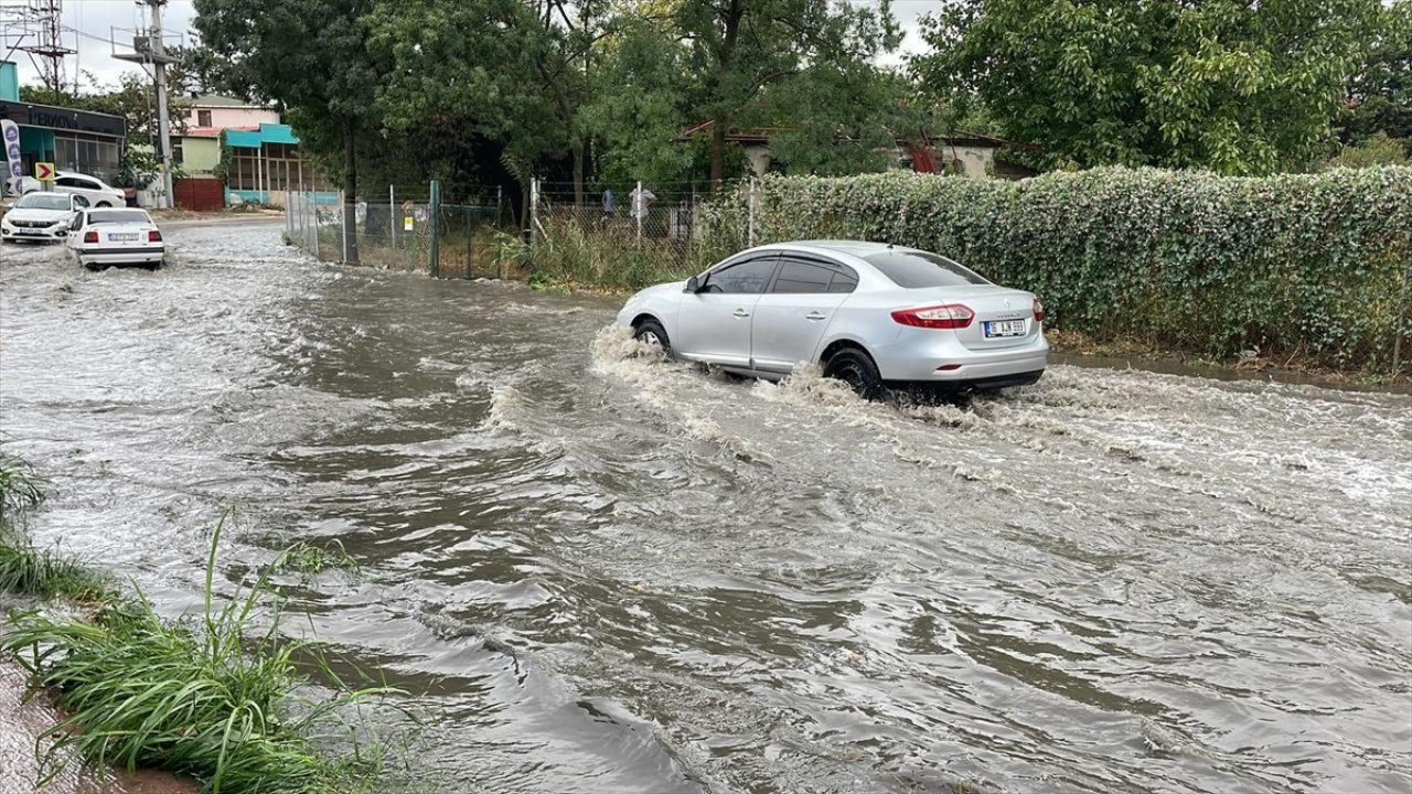 Bursa'da su baskını!