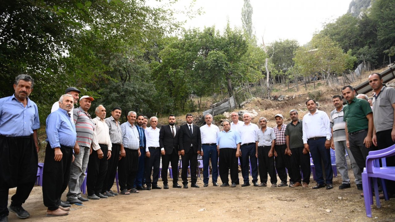 Başkan Güngör, Andırın’da vatandaşla kucaklaştı!