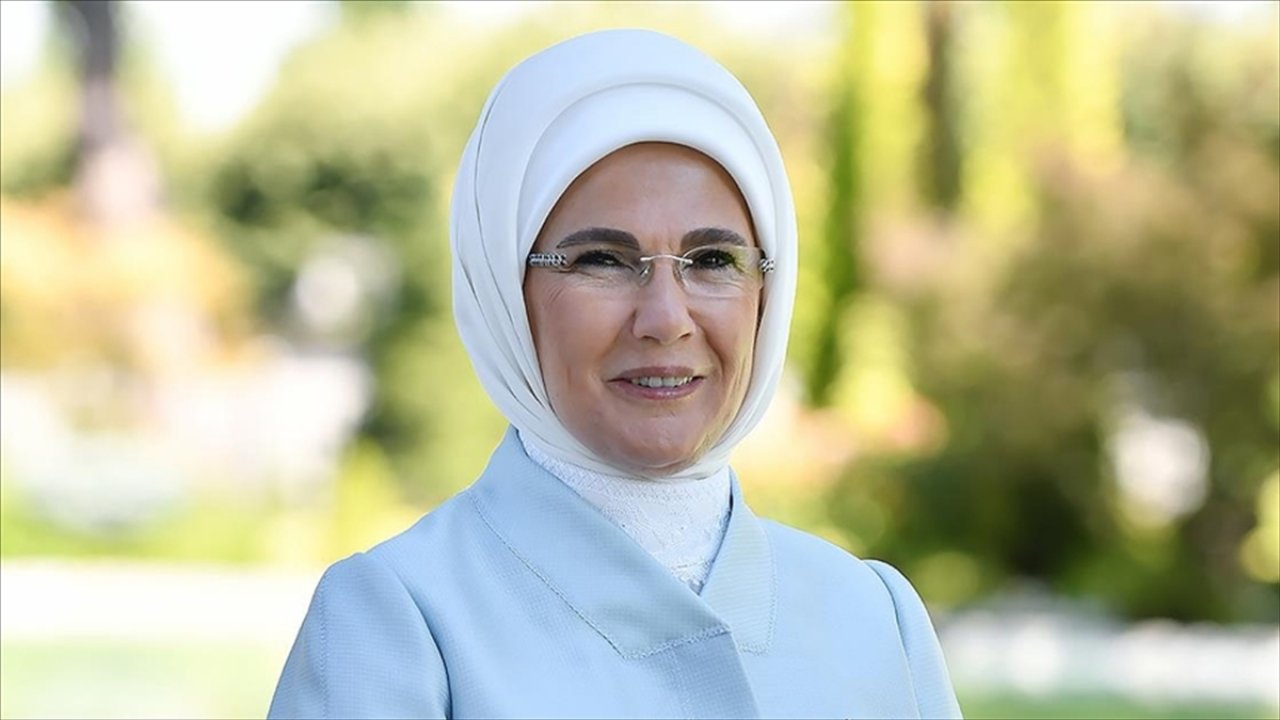 Emine Erdoğan Dünya Yaşlılar Günü'nü kutladı