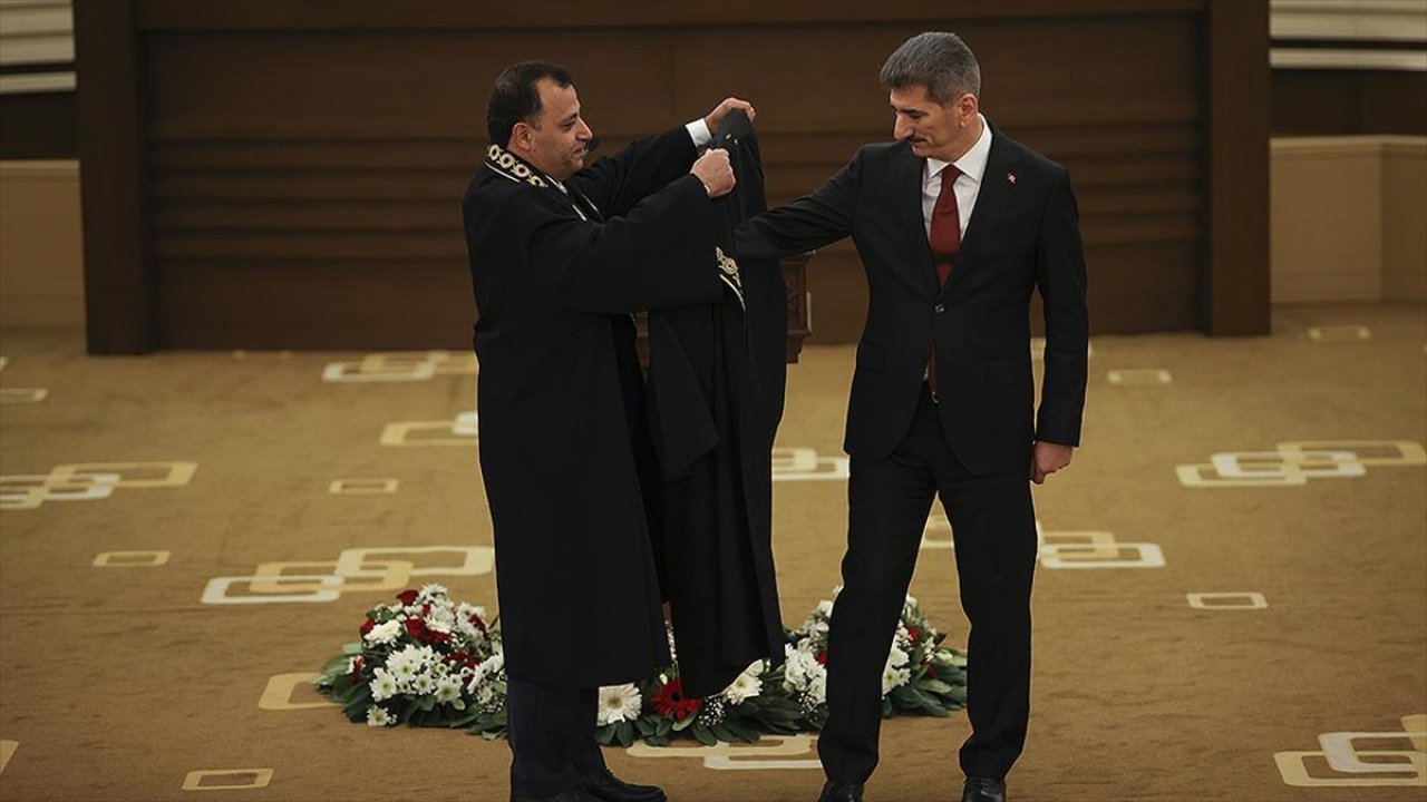 Anayasa Mahkemesi üyeliğine seçilen Muhterem İnce için yemin töreni düzenlendi