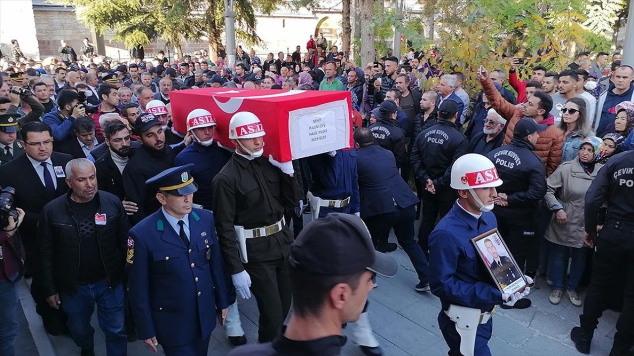 Şehit Uzman Çavuş son yolculuğuna uğurlandı