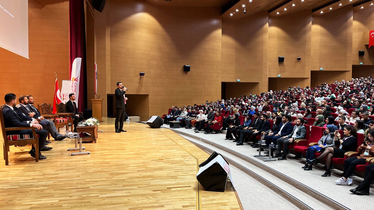 Kahramanmaraş’ta ‘Benim Hocam’ Ekibine Yoğun İlgi