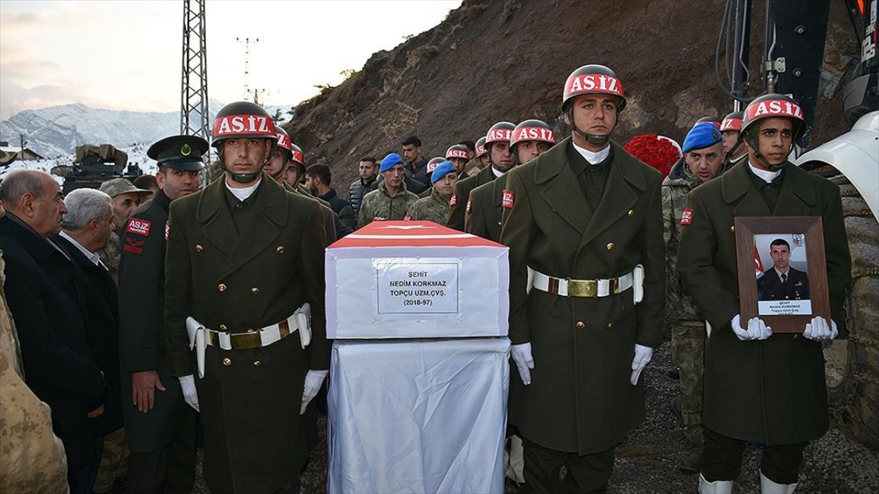 Şehit Uzman Çavuş, Hakkari'de son yolculuğuna uğurlandı!