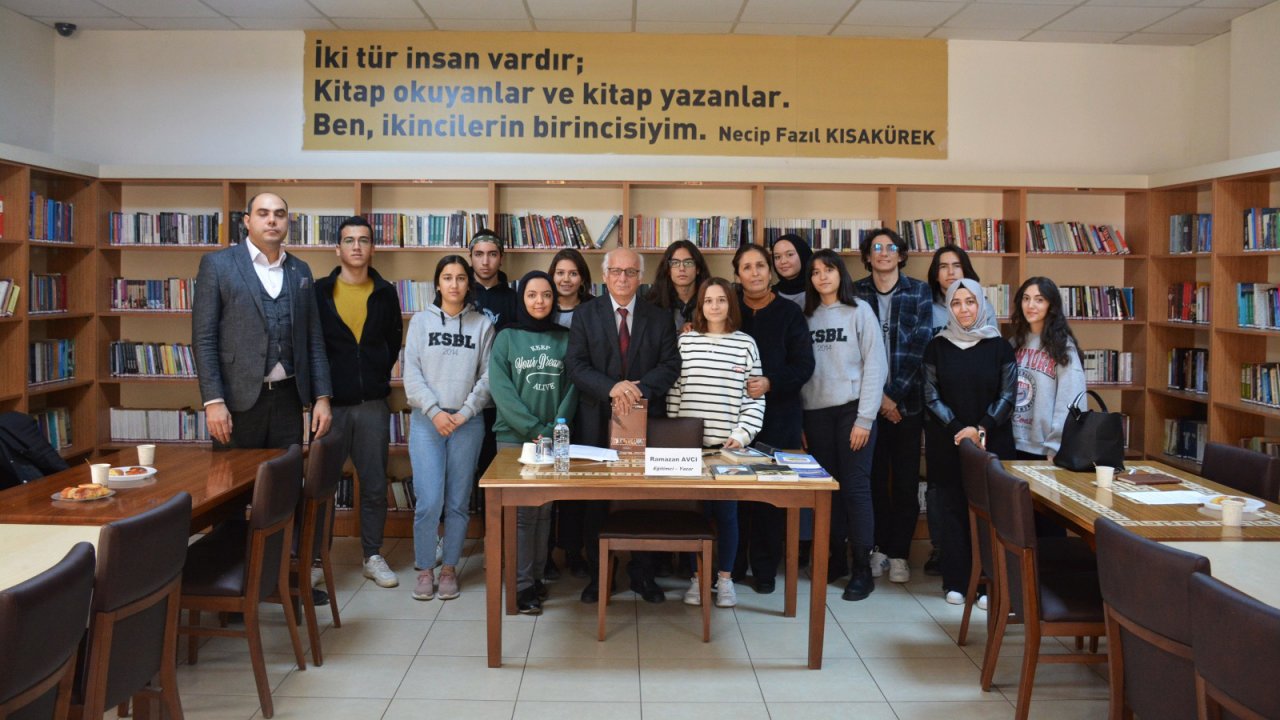 Kahramanmaraş’ta Usta Kalemler Kütüphane Söyleşileri’nde Okurlara Sesleniyor